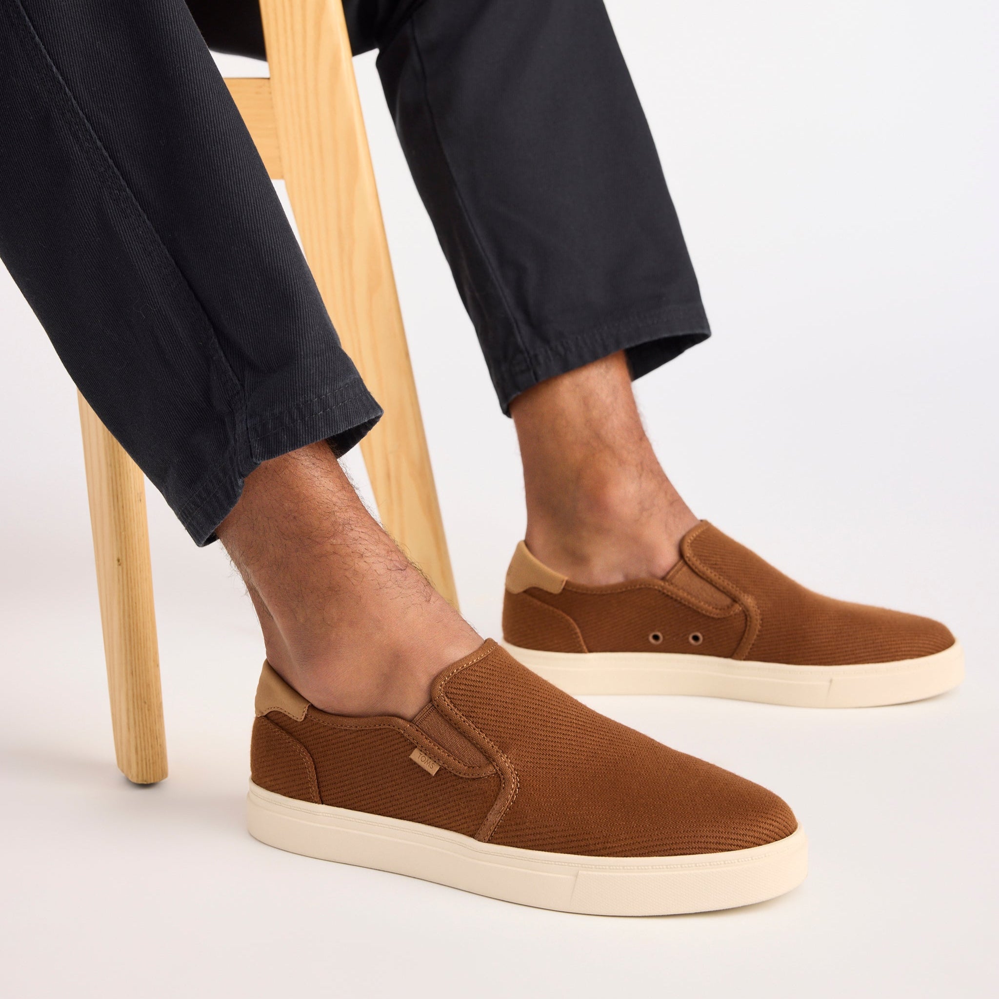 Mens Baja 2.0 Slip On Sneaker Walnut Twill Canvas - Image 2